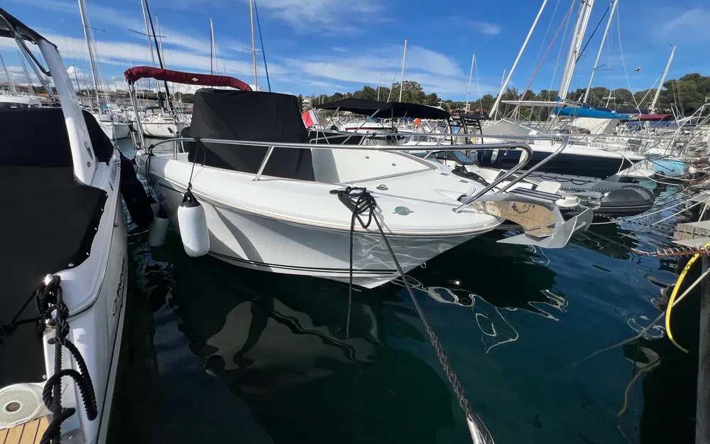 slider 1 Jeanneau Cap Camarat 7.5 CC