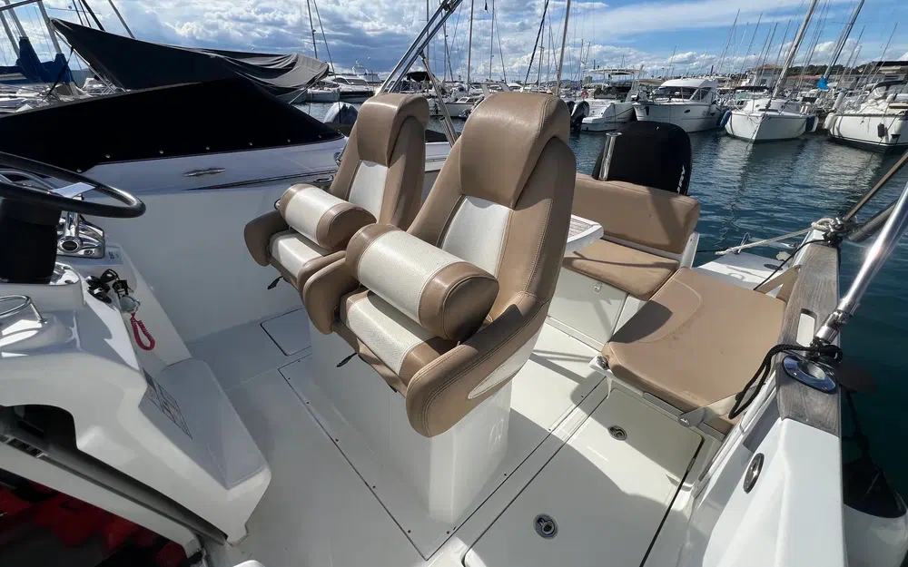 slider 32 Jeanneau Cap Camarat 7.5 CC