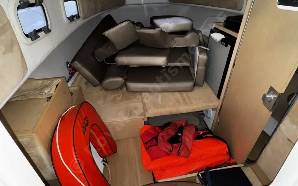 slider 17 B2 Marine CAP FERRET 752 CRUISER
