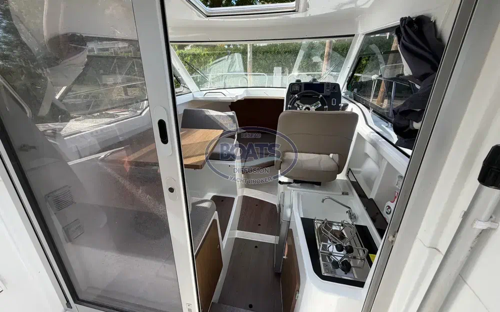 slider 6 Beneteau Antares 7