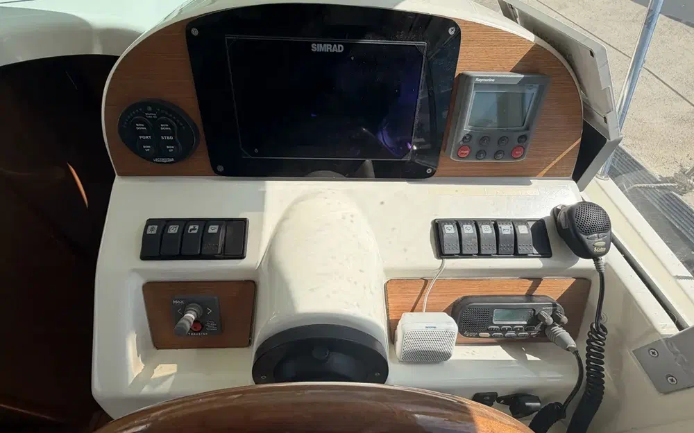 slider 25 Jeanneau Merry Fisher 925