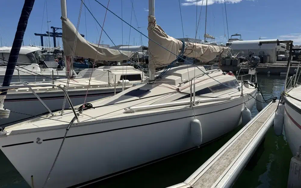 slider 0 Beneteau First 24