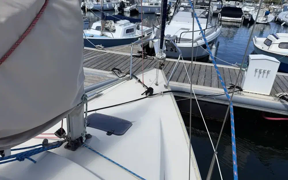slider 4 Beneteau First 24