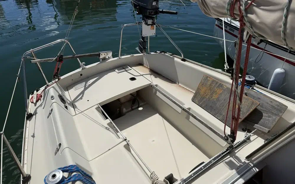 slider 6 Beneteau First 24