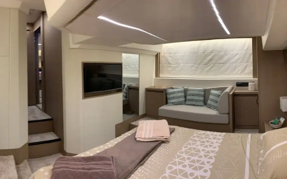 slider 9 Prestige Yachts 460 Fly
