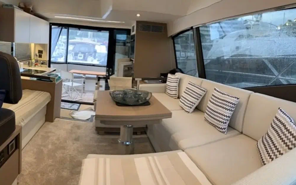 slider 11 Prestige Yachts 460 Fly