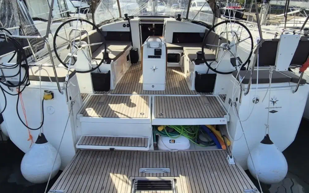 slider 0 Jeanneau Sun Odyssey 440