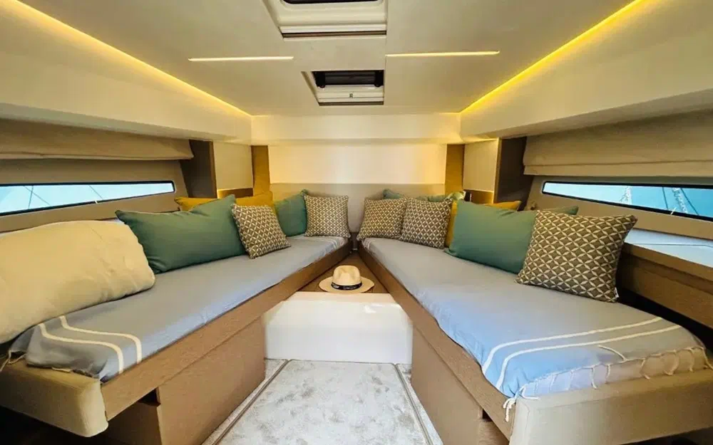 slider 9 Prestige Yachts 460 Fly
