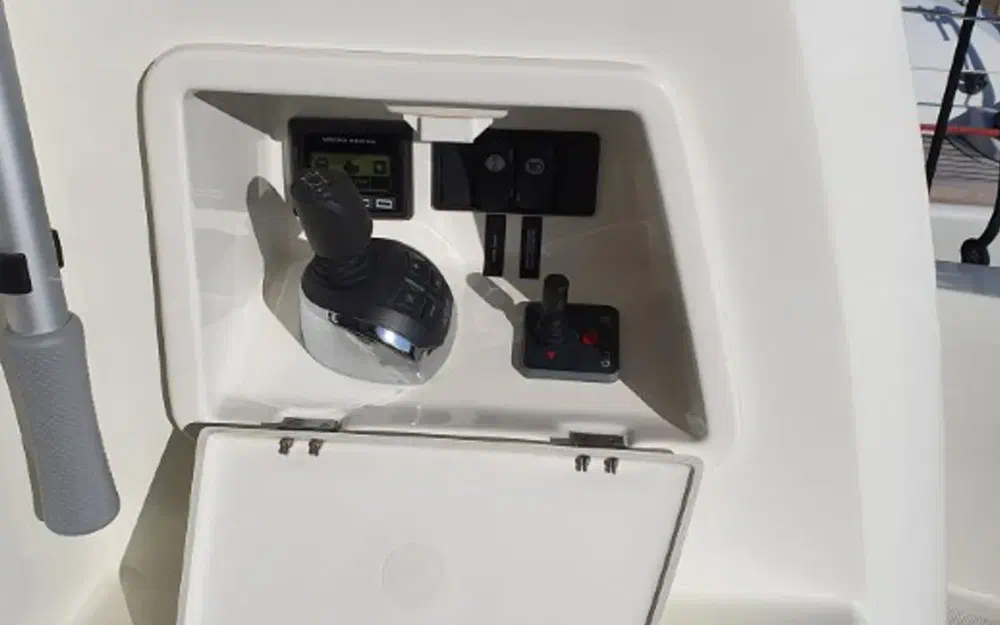 slider 16 Prestige Yachts 460 Fly