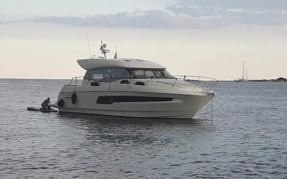 slider 3 Prestige Yachts 460 Fly