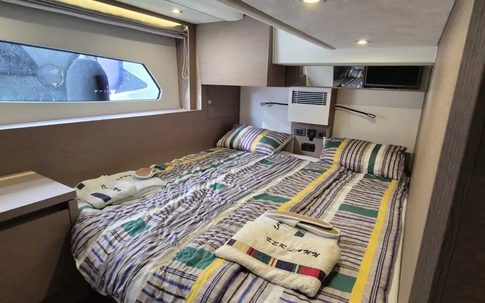 slider 12 Prestige Yachts 460 Fly