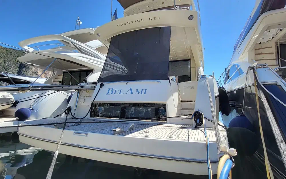 slider 0 Prestige Yachts 620 S