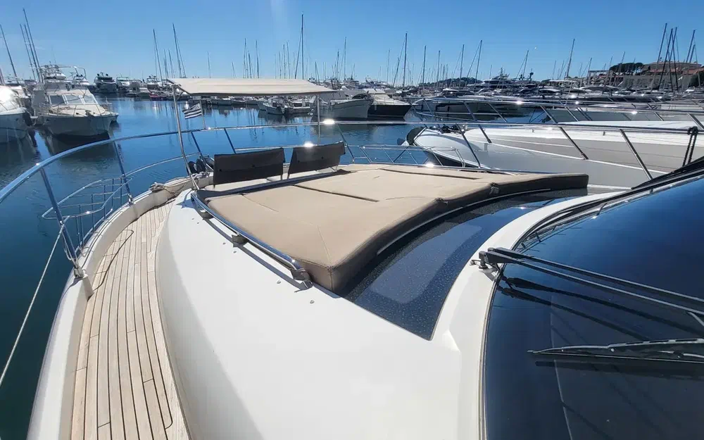 slider 11 Prestige Yachts 620 S