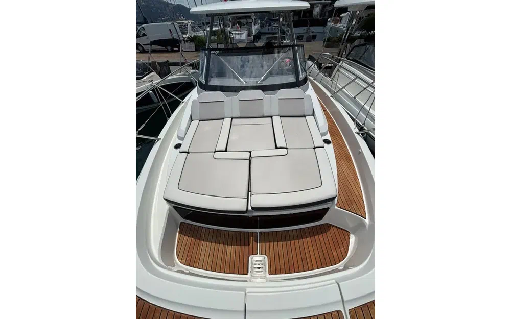 slider 1 Jeanneau CAP CAMARAT 10.5 WA SERIE 2