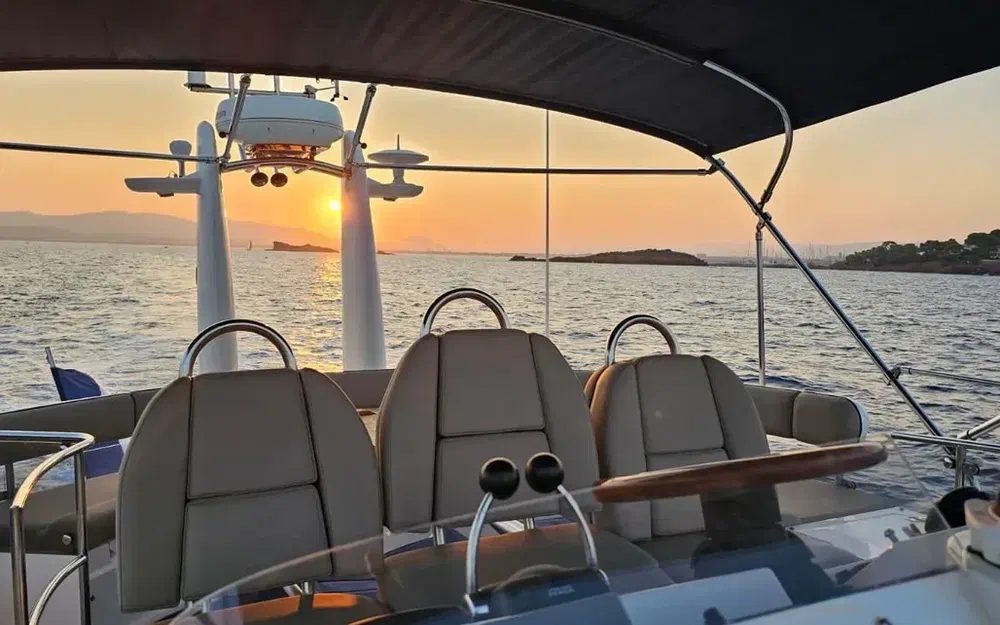 slider 18 Fairline Squadron 52