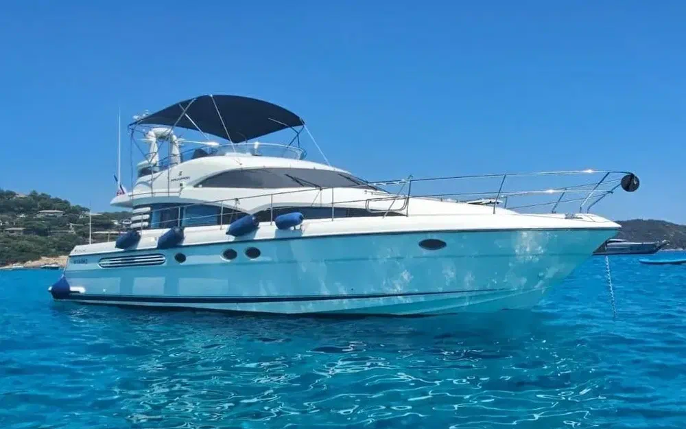 slider 1 Fairline Squadron 52