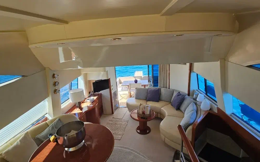 slider 10 Fairline Squadron 52