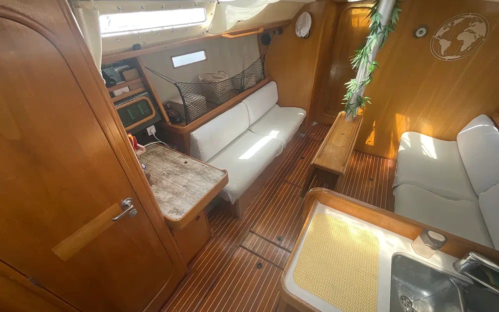 slider 17 Beneteau Oceanis 390