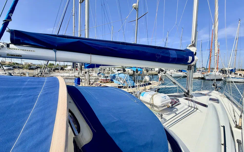 slider 7 Bavaria 37 Cruiser