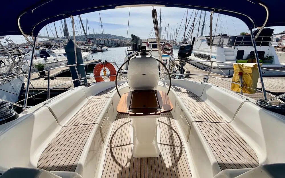 slider 3 Bavaria 37 Cruiser