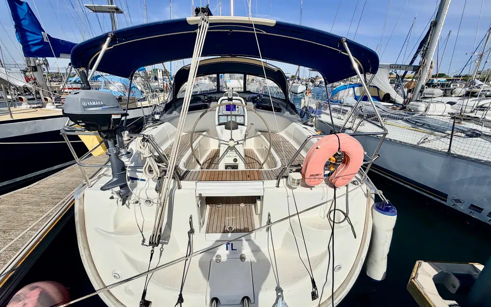 slider 2 Bavaria 37 Cruiser