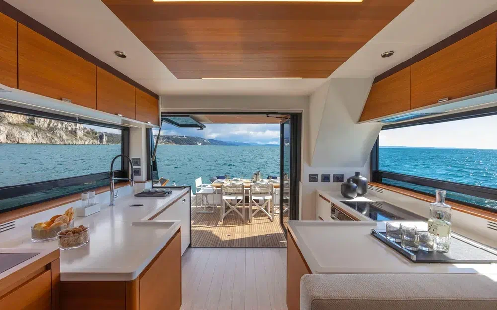 slider 21 Pardo Yachts Endurance 60