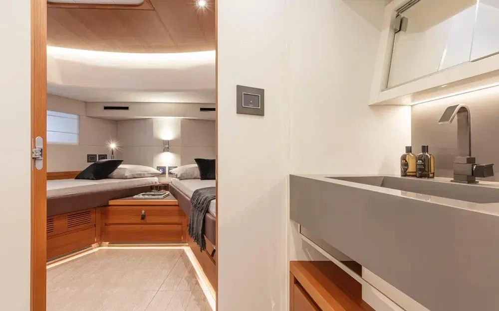 slider 26 Pardo Yachts Endurance 60