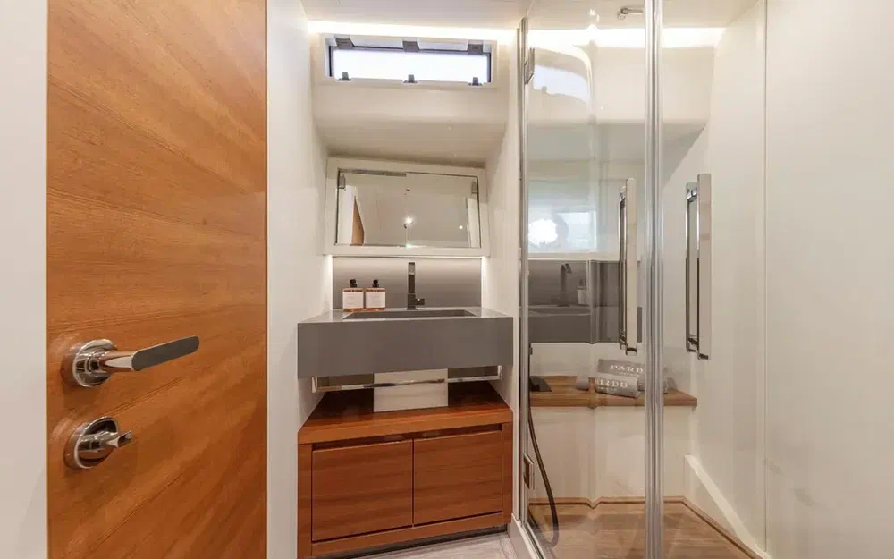 slider 27 Pardo Yachts Endurance 60