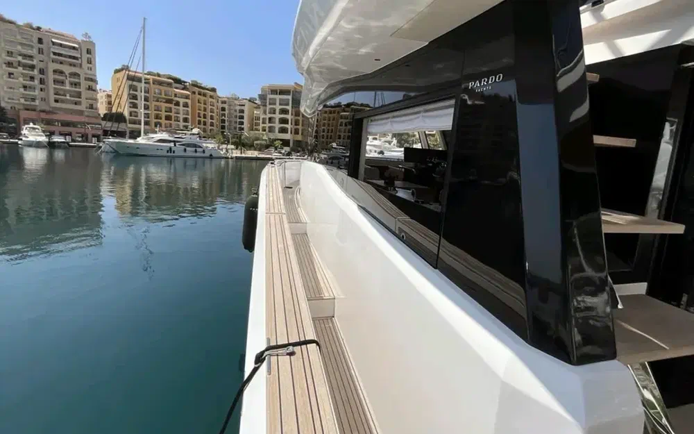 slider 8 Pardo Yachts Endurance 60