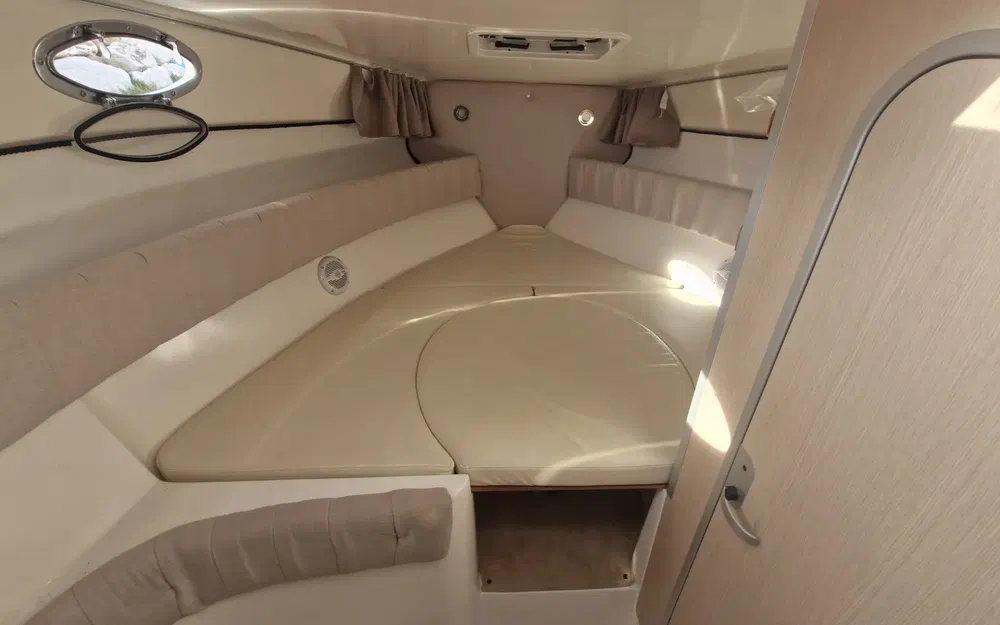 slider 9 Eolo 770 Cruiser