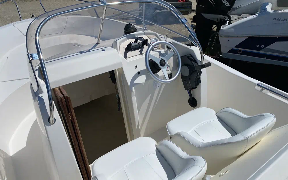 slider 2 Jeanneau Cap Camarat 635 Open