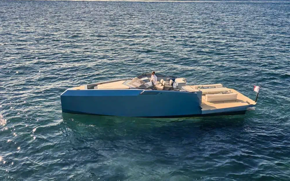 slider 0 Alium Yacht 42' S