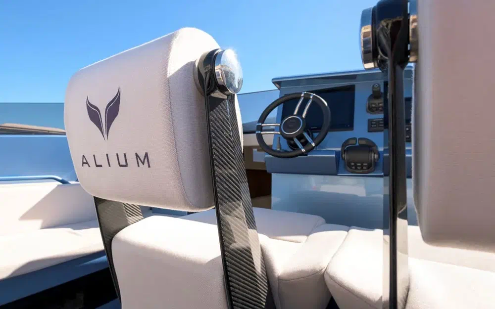 slider 15 Alium Yacht 42' S