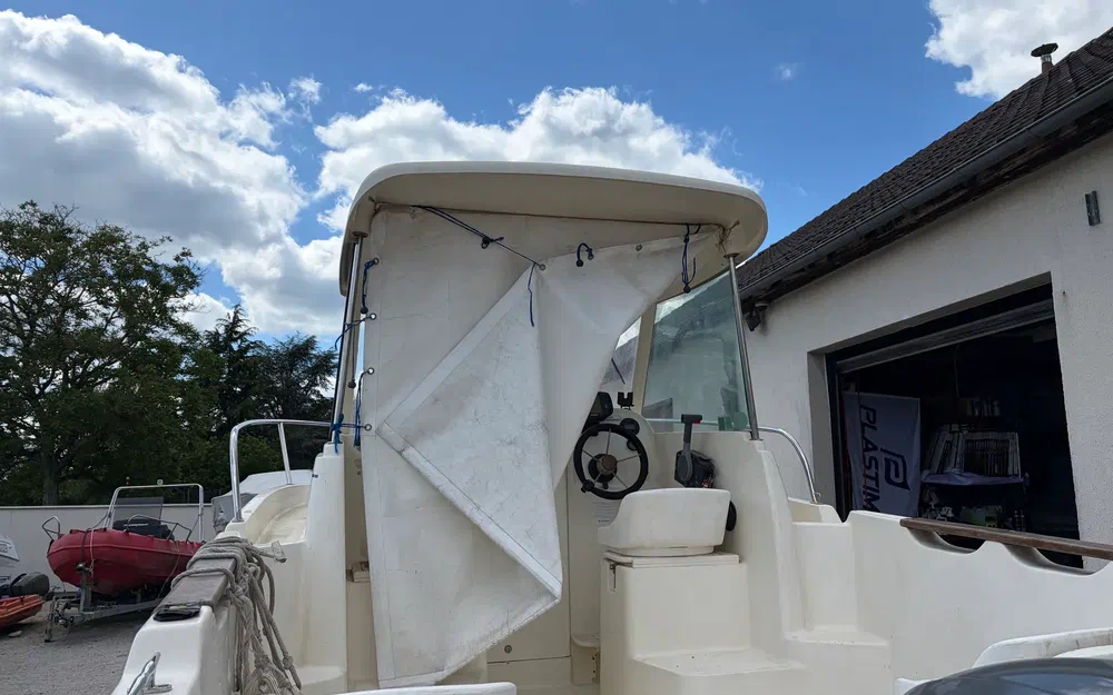slider 1 Jeanneau Merry Fisher 530 T
