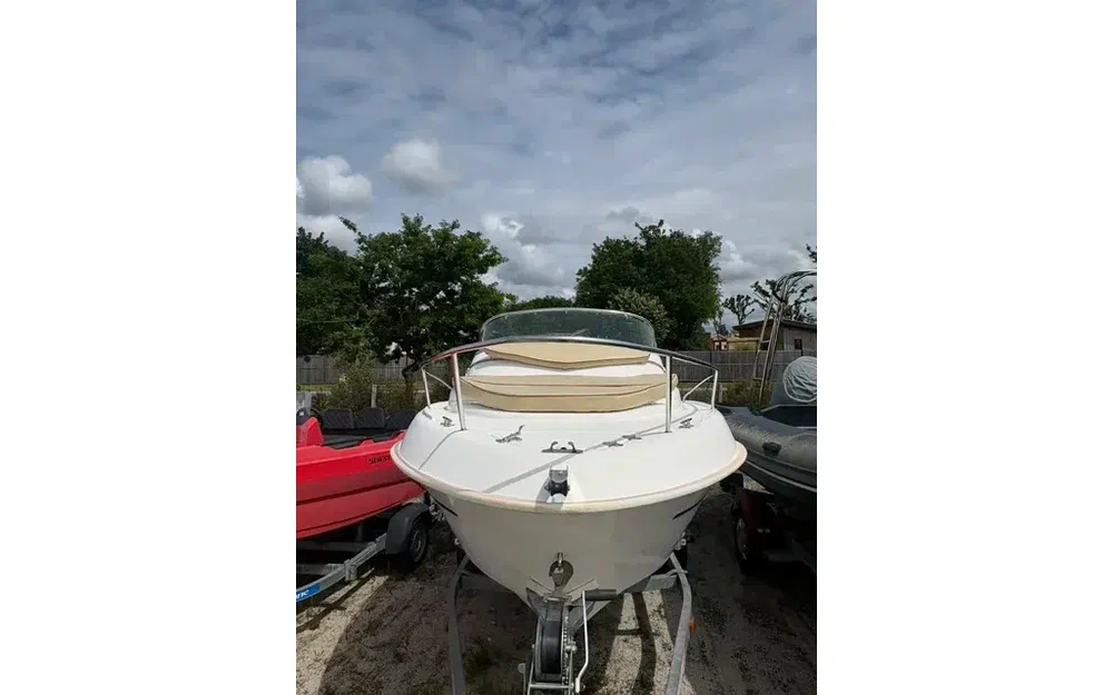 slider 2 B2 Marine CAP FERRET 552 CABINE CRUISER
