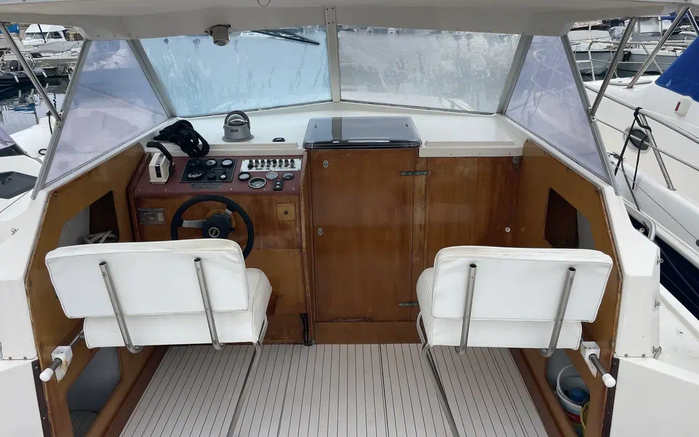 slider 6 Yachting France Arcoa 830