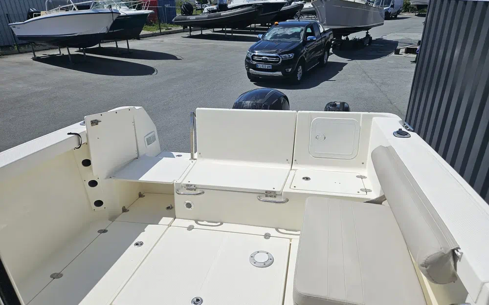 slider 11 Quicksilver Activ 605 Pilothouse