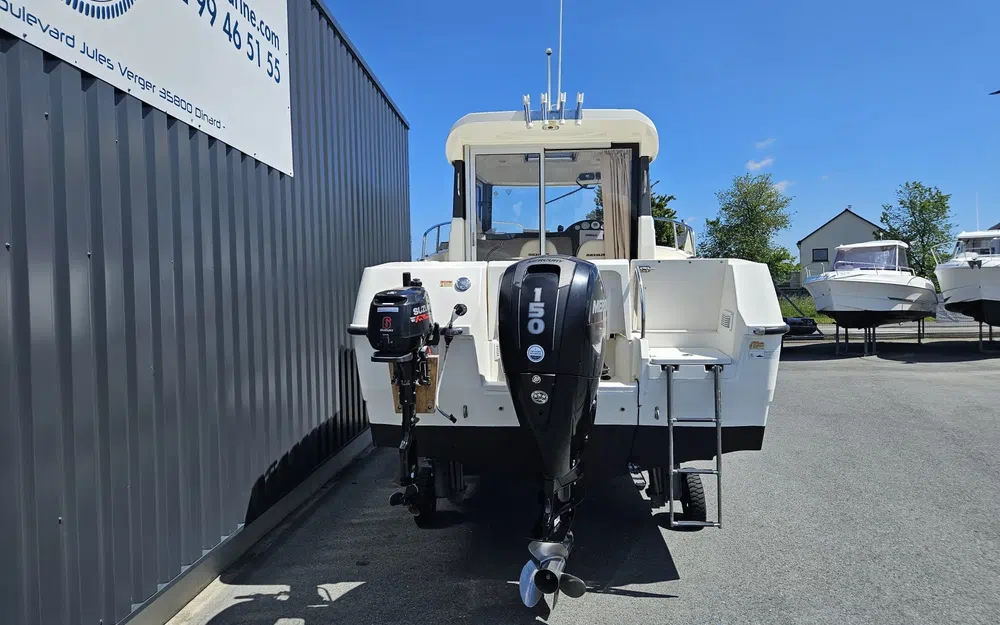slider 13 Quicksilver Activ 605 Pilothouse