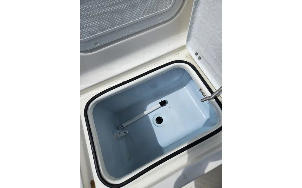 slider 15 Quicksilver Activ 605 Pilothouse