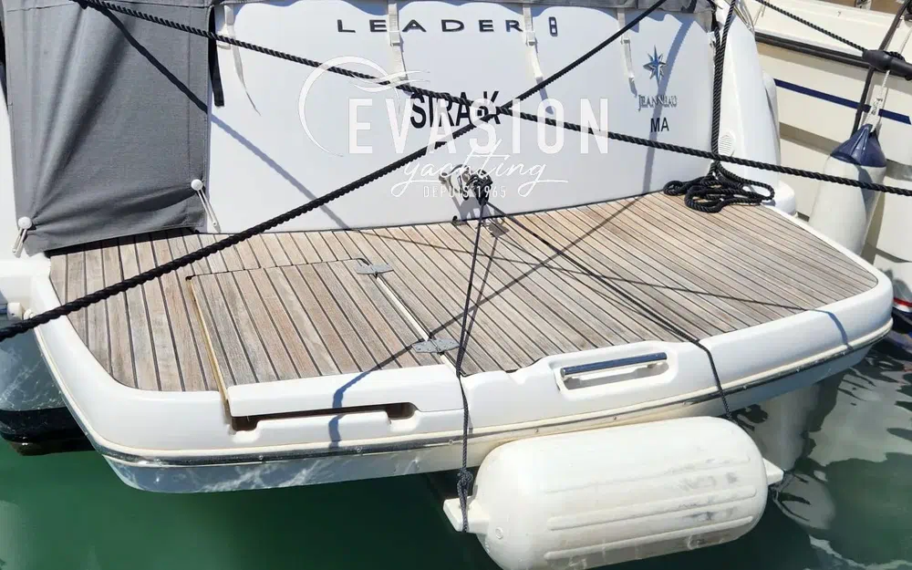 slider 2 Jeanneau Leader 8