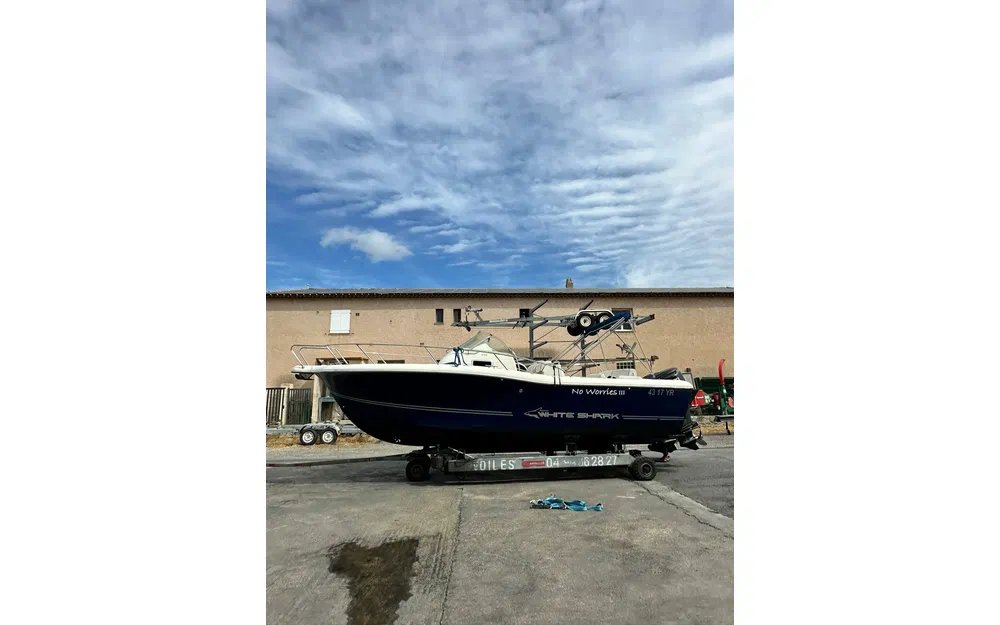 slider 2 White Shark 268