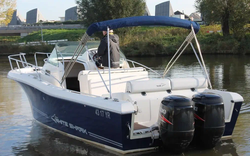 slider 4 White Shark 268