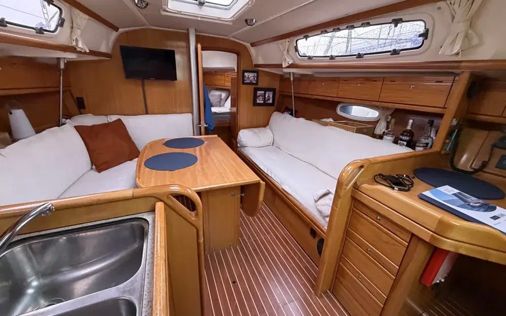 slider 9 Bavaria 34 Cruiser