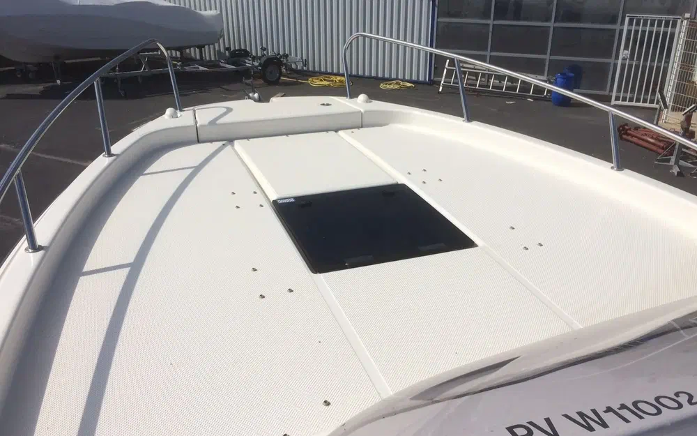 slider 5 Quicksilver Activ 755 Sundeck