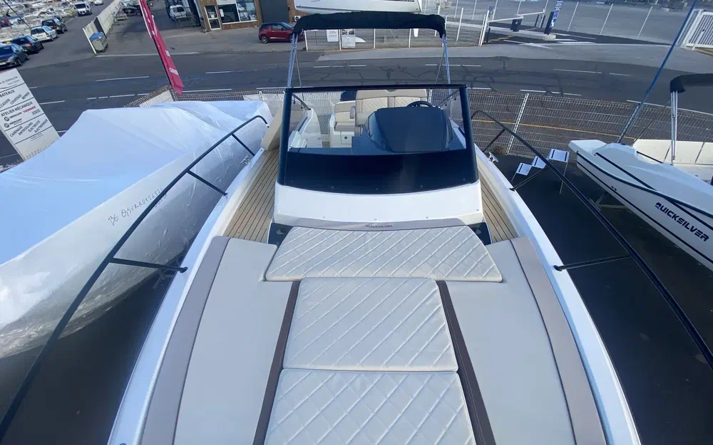 slider 7 Quicksilver Activ 875 Sundeck
