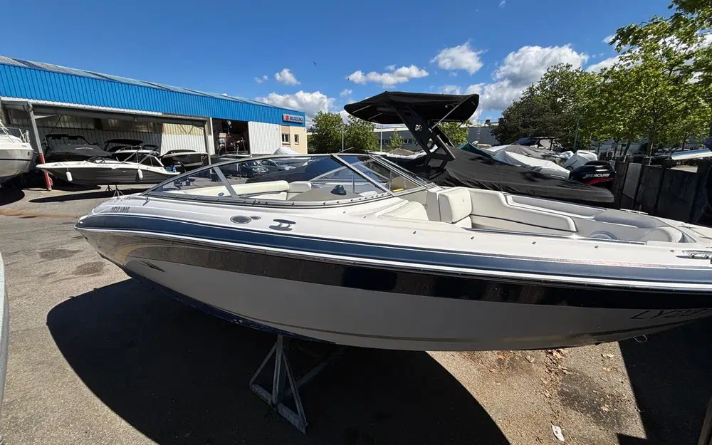 slider 0 Four Winns Horizon 210