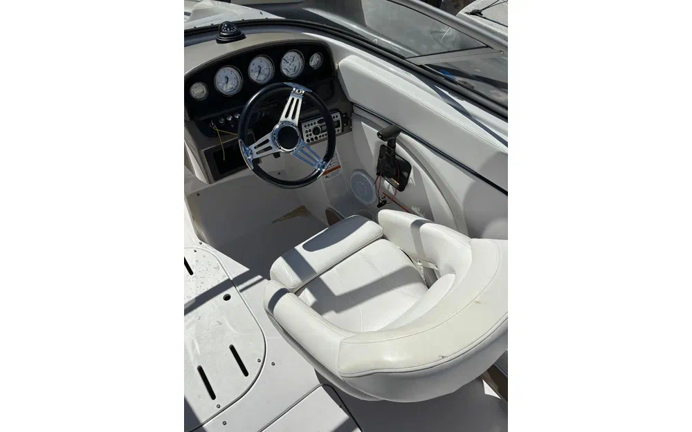 slider 7 Four Winns Horizon 210