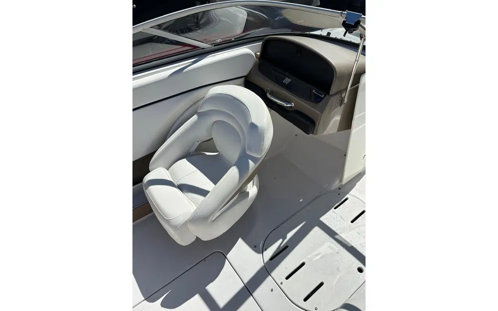 slider 8 Four Winns Horizon 210