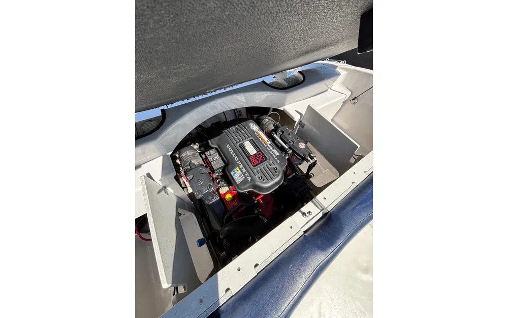slider 9 Four Winns Horizon 210