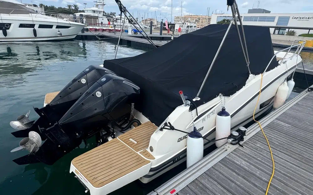 slider 2 Quicksilver Activ 875 Sundeck
